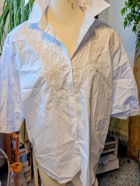 Excellent White Cotton Embroidered Button Down Blouse 3/4 Length Sleeves 14-16